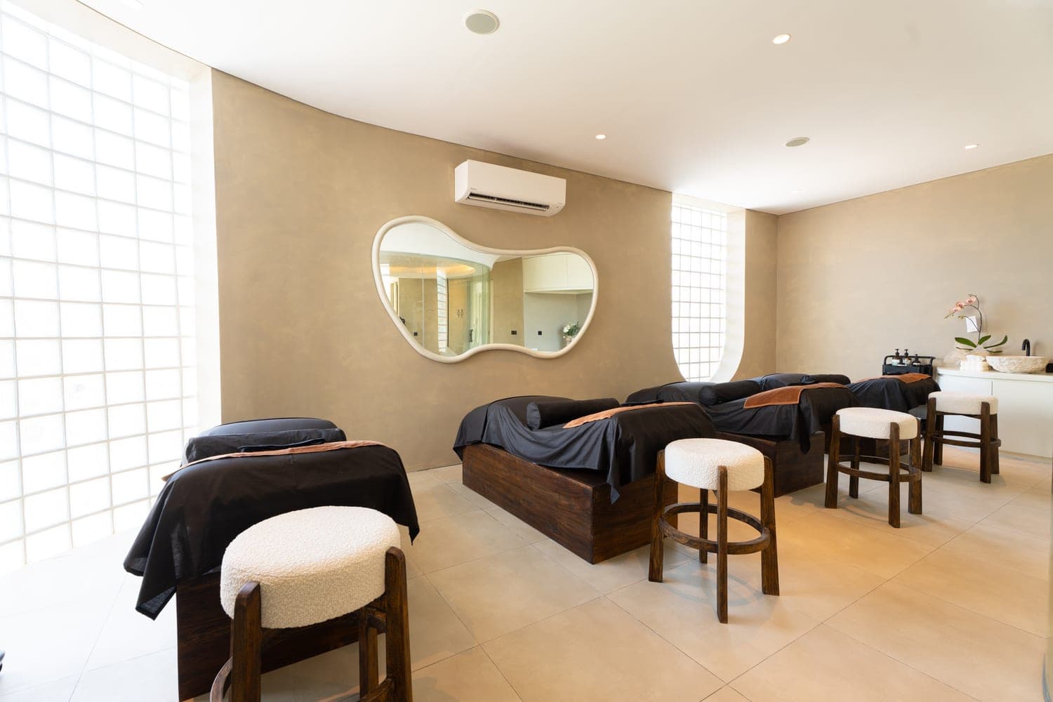 The massage room, ready and quiet