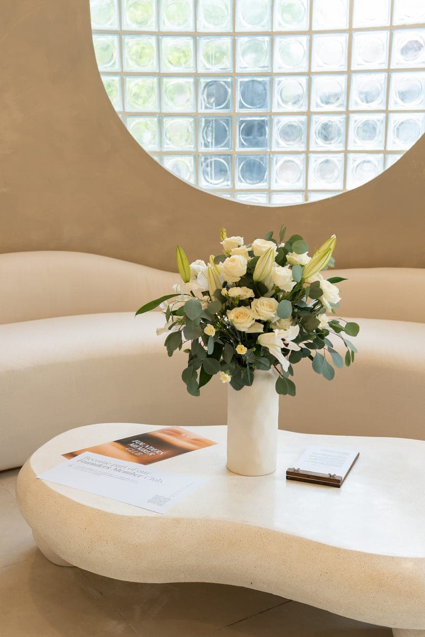 Flowers and quiet in the GLAZE lounge